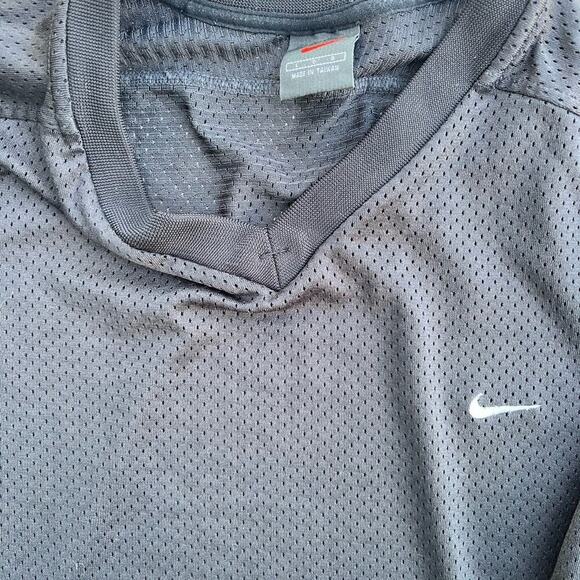 Nike Y2K Vintage football jersey/T-shirt, size L men’s, black, great condition! - Picture 5 of 8